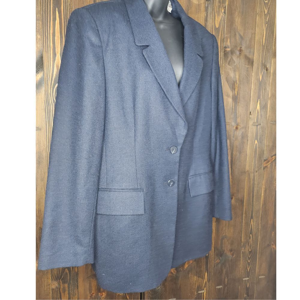 Lord & Taylor Womans Blazer Dark Blue 100% Wool see‎ Measurements.